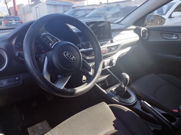 KIA FORTE 4P  LX  L4 2.0 4 CIL - Image 3